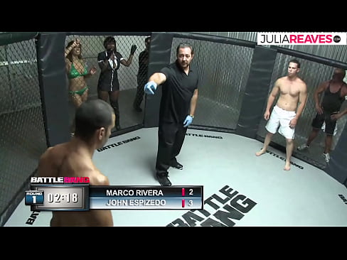 ❤️ Ultimate Fighter knullar en nummerflicka direkt efter en match i ringen Sluts at us ❌